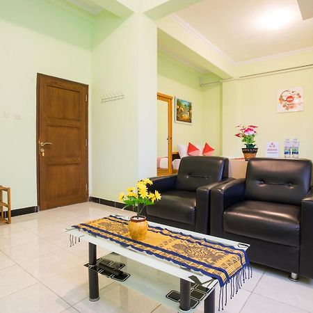 Oyo 1419 Rhona Guest House Syariah Yogyakarta Exterior photo