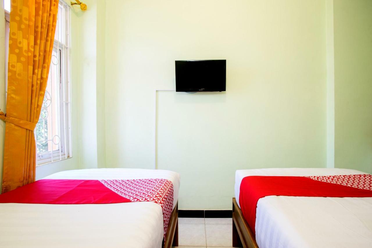 Oyo 1419 Rhona Guest House Syariah Yogyakarta Exterior photo